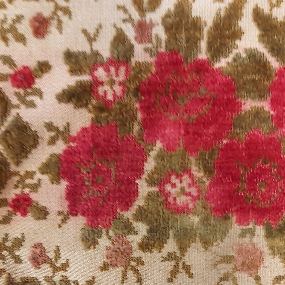 Floral Tapestry Table Mat - Picture 2 of 4
